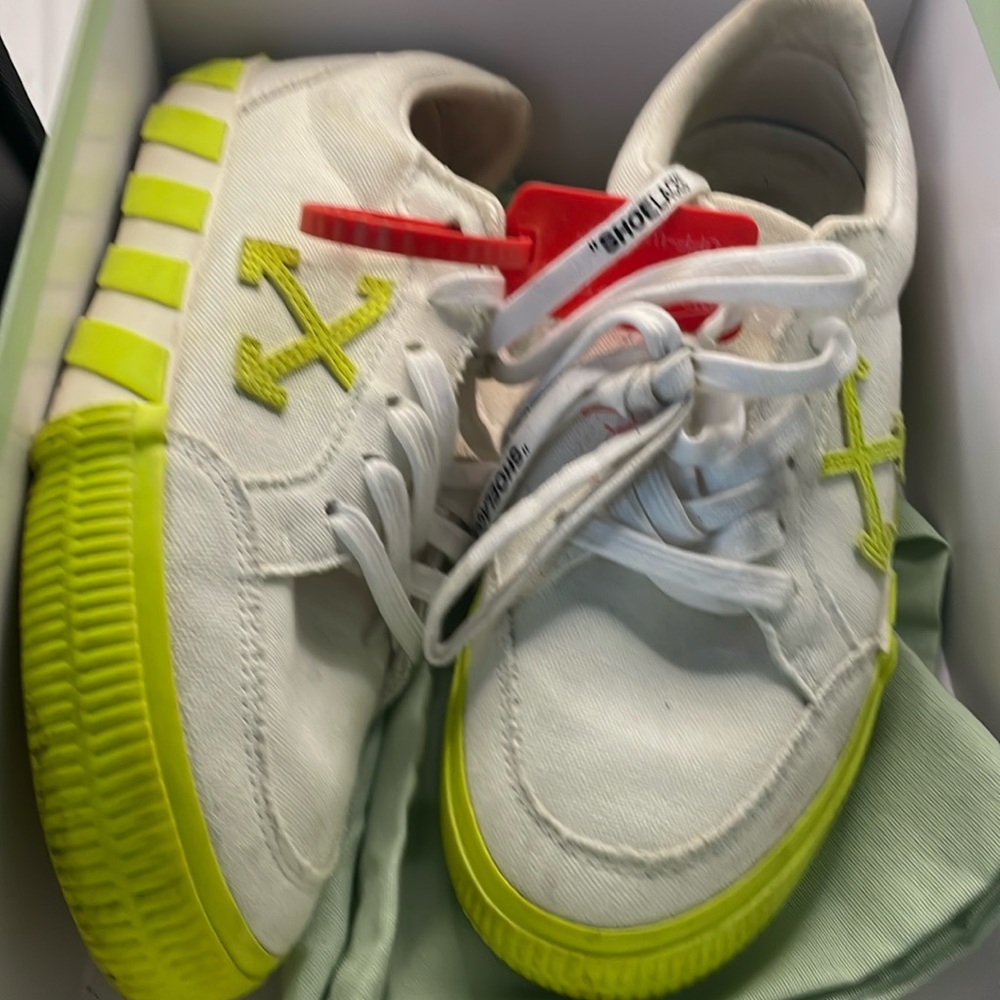 Off - White Canvas Arrow Yellow Vulcanized sz 37